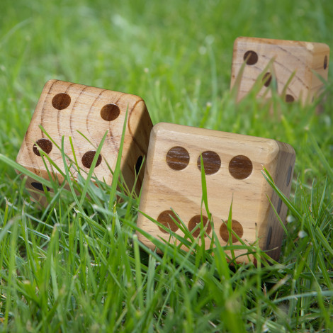 Wooden Yard Dice Game (TUA122282)